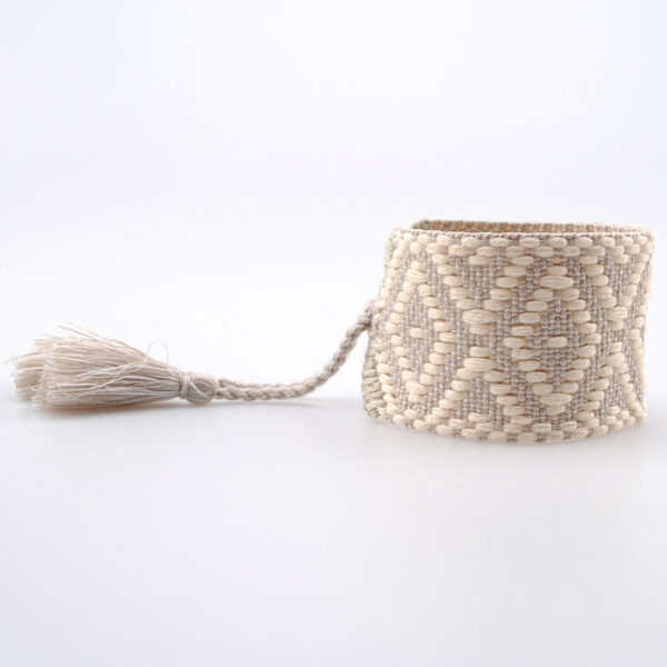 Бранзалет тканы ў этнічным стылі