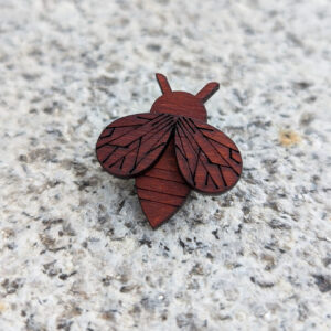 56999073.jpg Брошка драўляная «Пчолка»