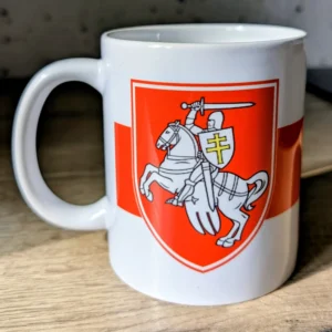 Кубак керамічны з гербам «Пагоня» і бела-чырвона-белым сцягам.